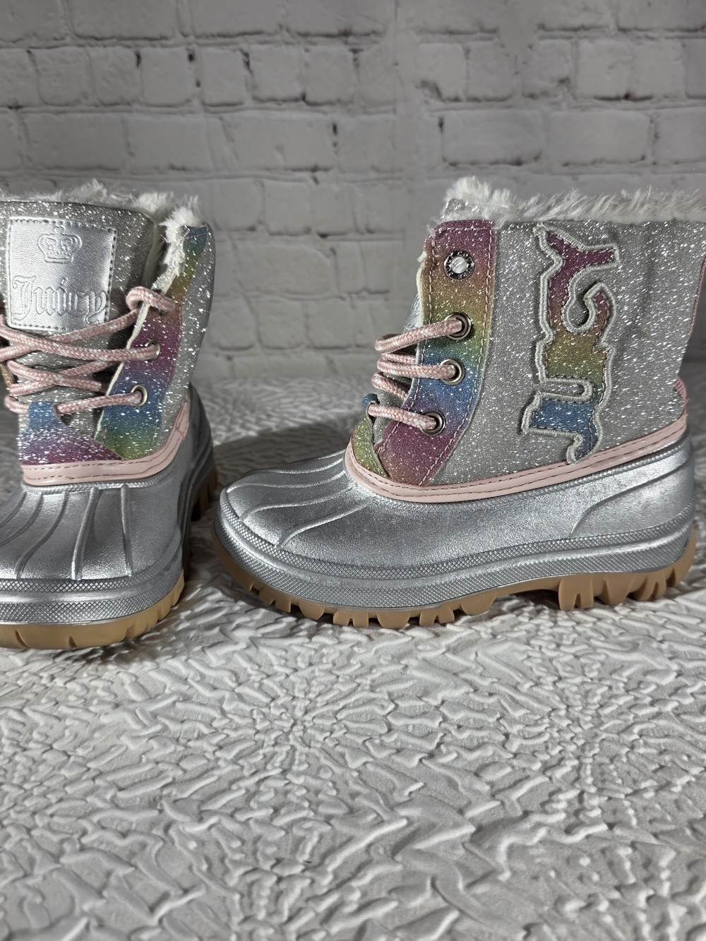 JUICY COUTURE Toddler Girls Lil Quinto Drive Rainbow Glitter Duck Boots ✨size 10